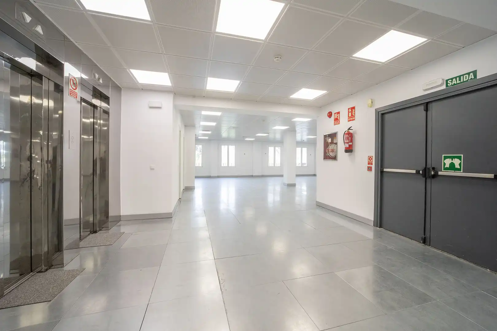 Office for rent in Madrid  with Air Conditioner and Heating