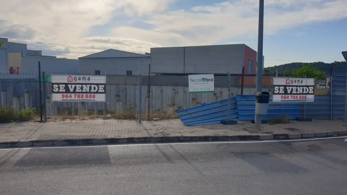 Terreny industrial en venda en La Vall d'Uixó