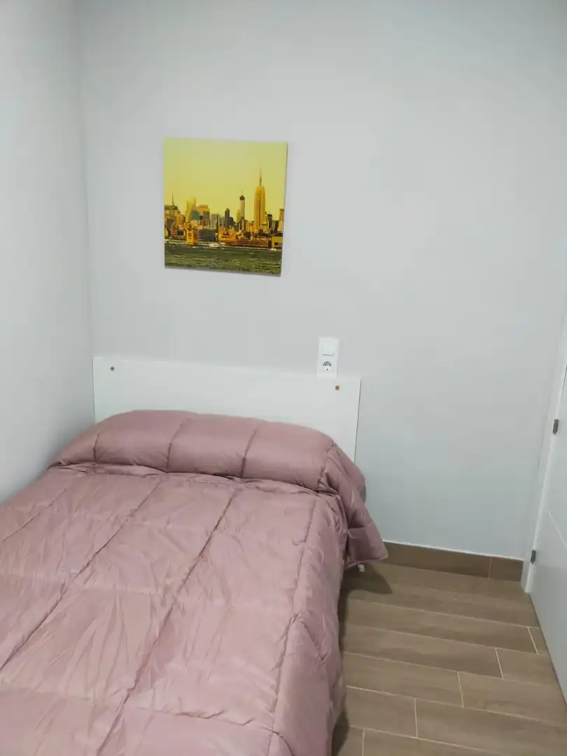 Bedroom of Flat for rent in Granada  with Furnished