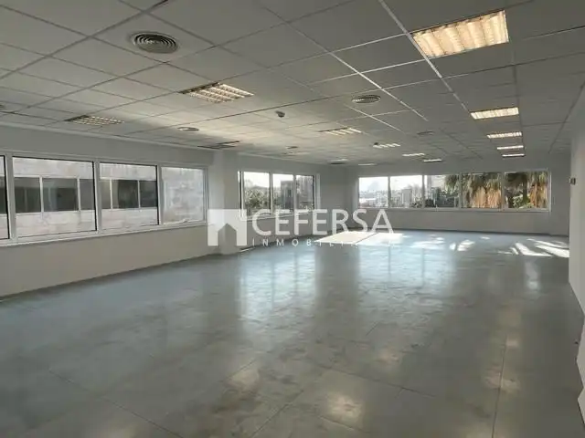 Bureau avec ascenseur à louer à De L'Hospitalet