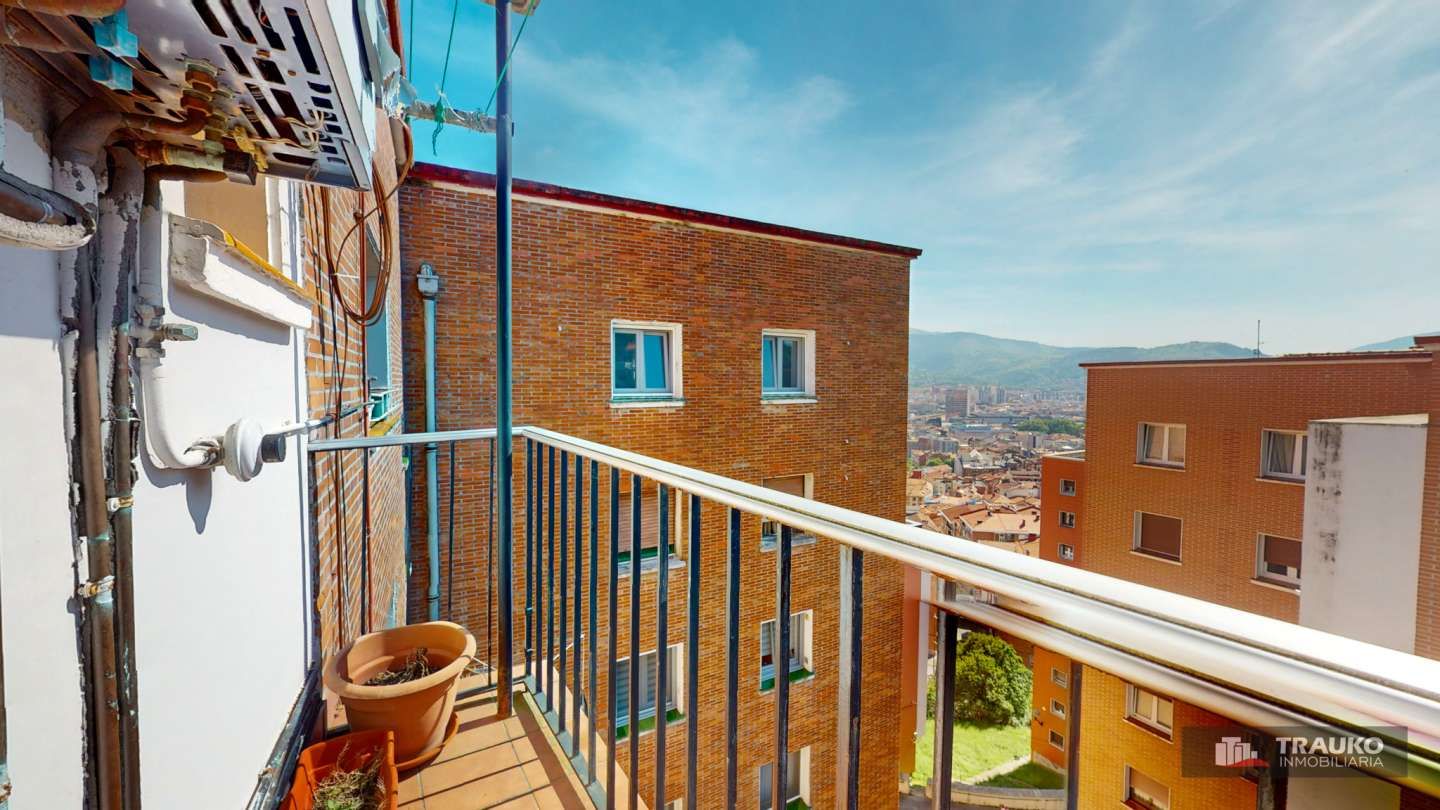 Terrassa de Pis en venda en Bilbao  amb Calefacció i Terrassa