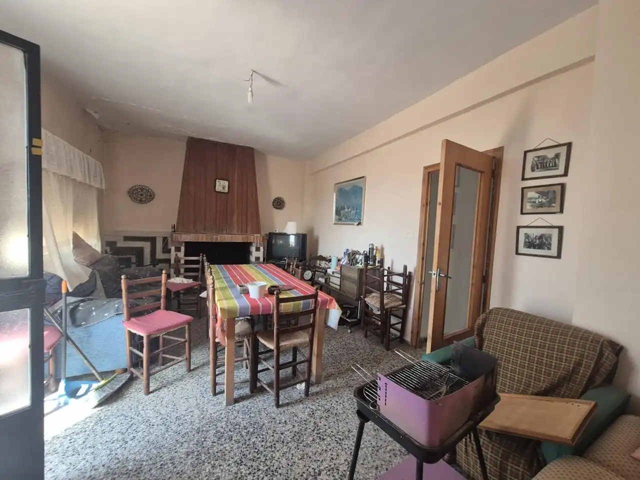 Living room of Country homes for sale in Onil