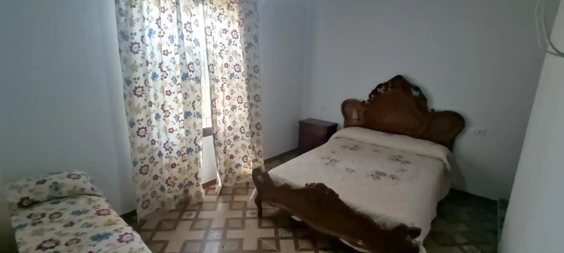 Dormitori de Finca rústica en venda en El Coronil amb Aire condicionat, Jardí privat i Piscina