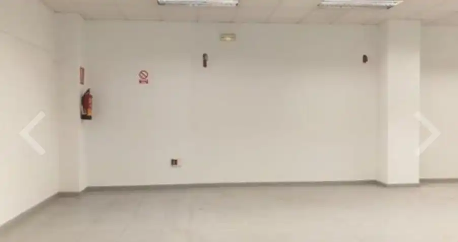 Local comercial en venda a Carrer del Marqués de la Ensenada, imagen 3