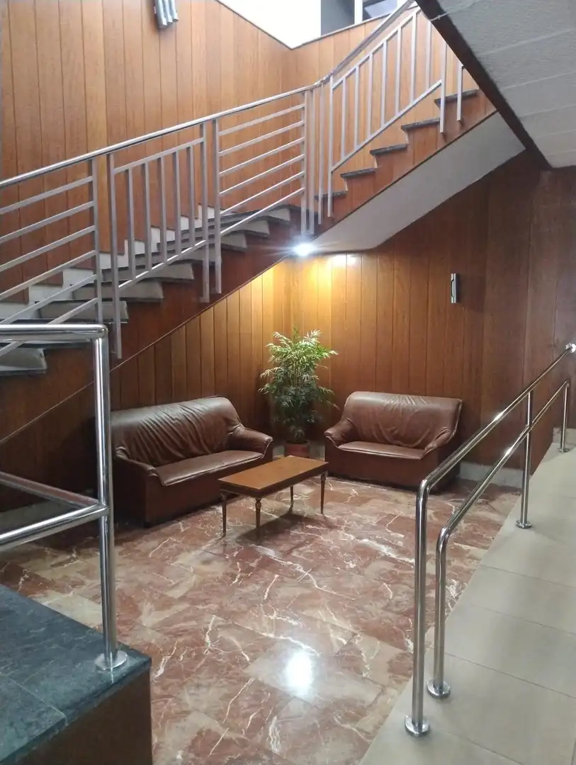 Office space for sale in Calle GERENAL REY, imagen 3