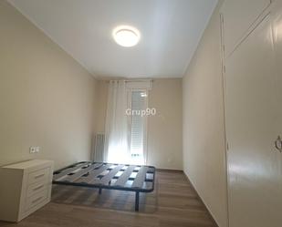 Bedroom of Flat to share in  Lleida Capital  with Air Conditioner and Balcony