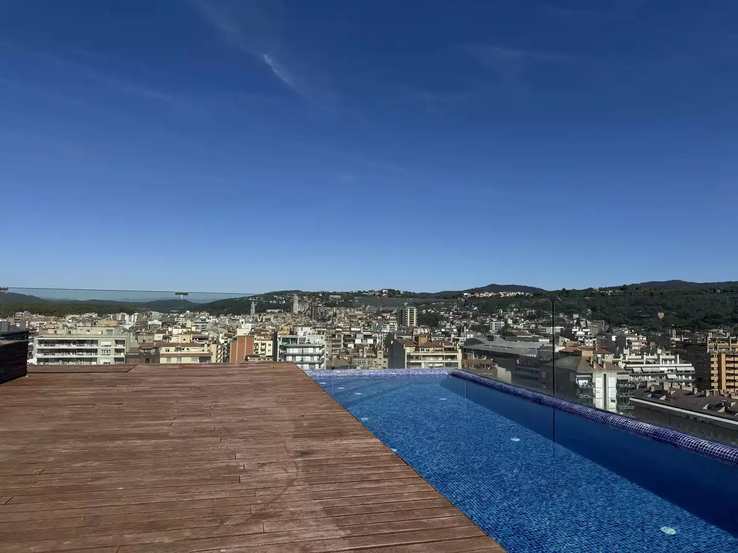 Swimming pool of Flat for sale in Girona  with Air Conditioner, Heating and Parquet flooring