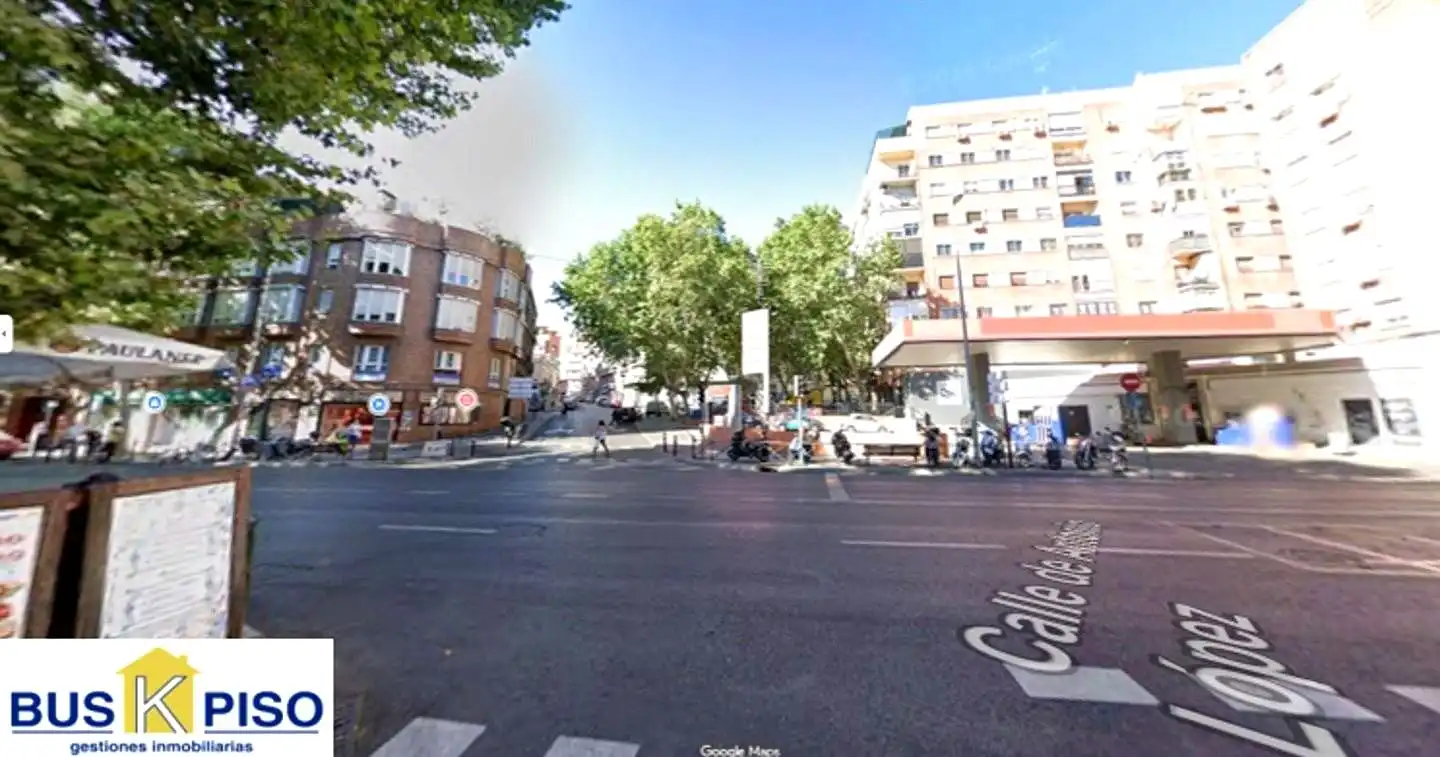 Exterior view of Office for rent in Madrid  with Air Conditioner and Furnished