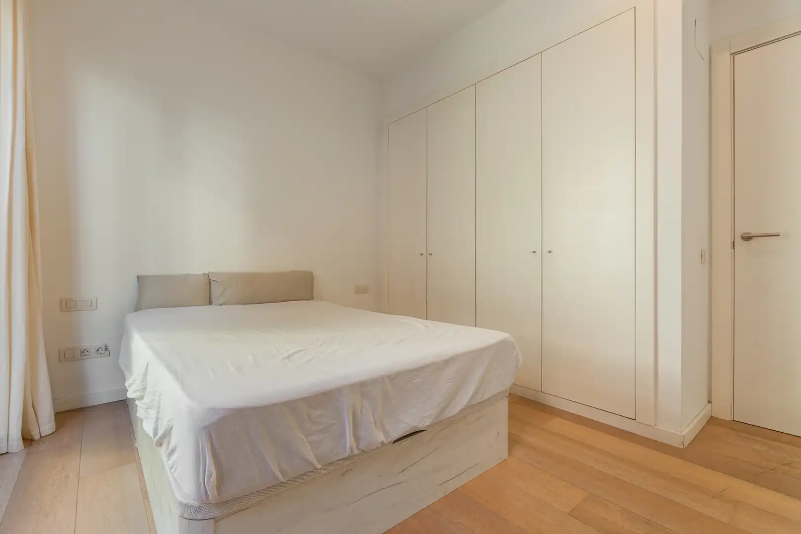 Erdgeschosswohnung mit Garten zur Miete in Carrer de Dalmases, imagen 11