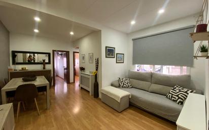 Living room of Flat for sale in  Barcelona Capital  with Heating