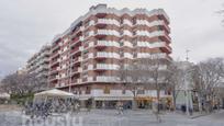 Exterior view of Flat for sale in  Barcelona Capital  with Terrace and Balcony