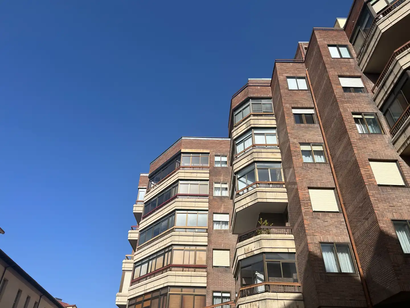 Vista exterior de Piso en venta en Burgos con Terraza y Amueblado