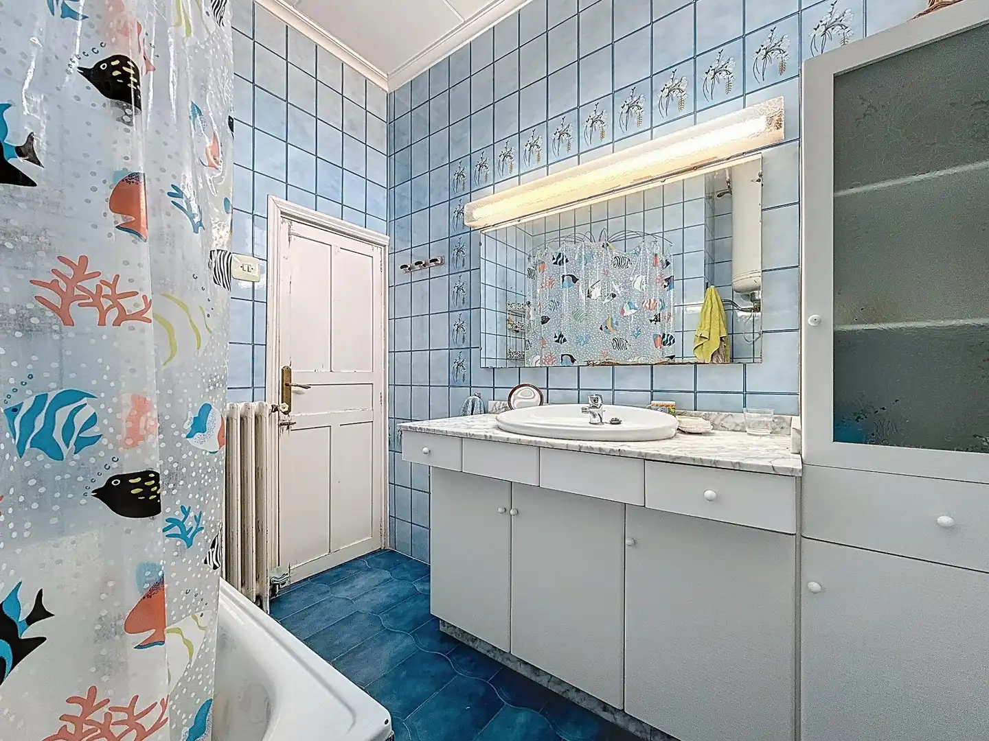 Baño de Finca rústica en venta en Castalla con Jardín privado, Terraza y Piscina