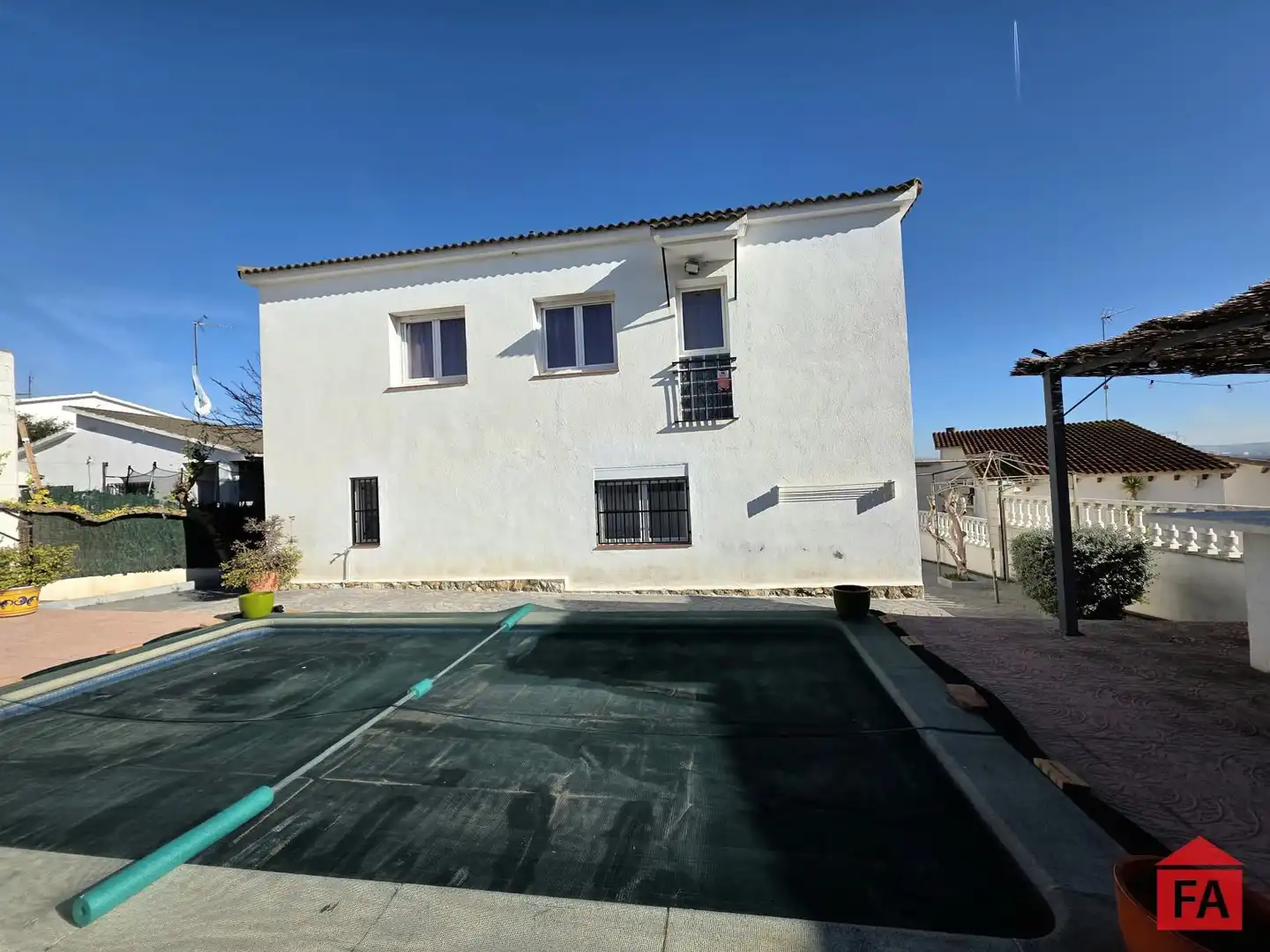Vista exterior de Casa o xalet en venda en Albinyana amb Calefacció, Terrassa i Traster