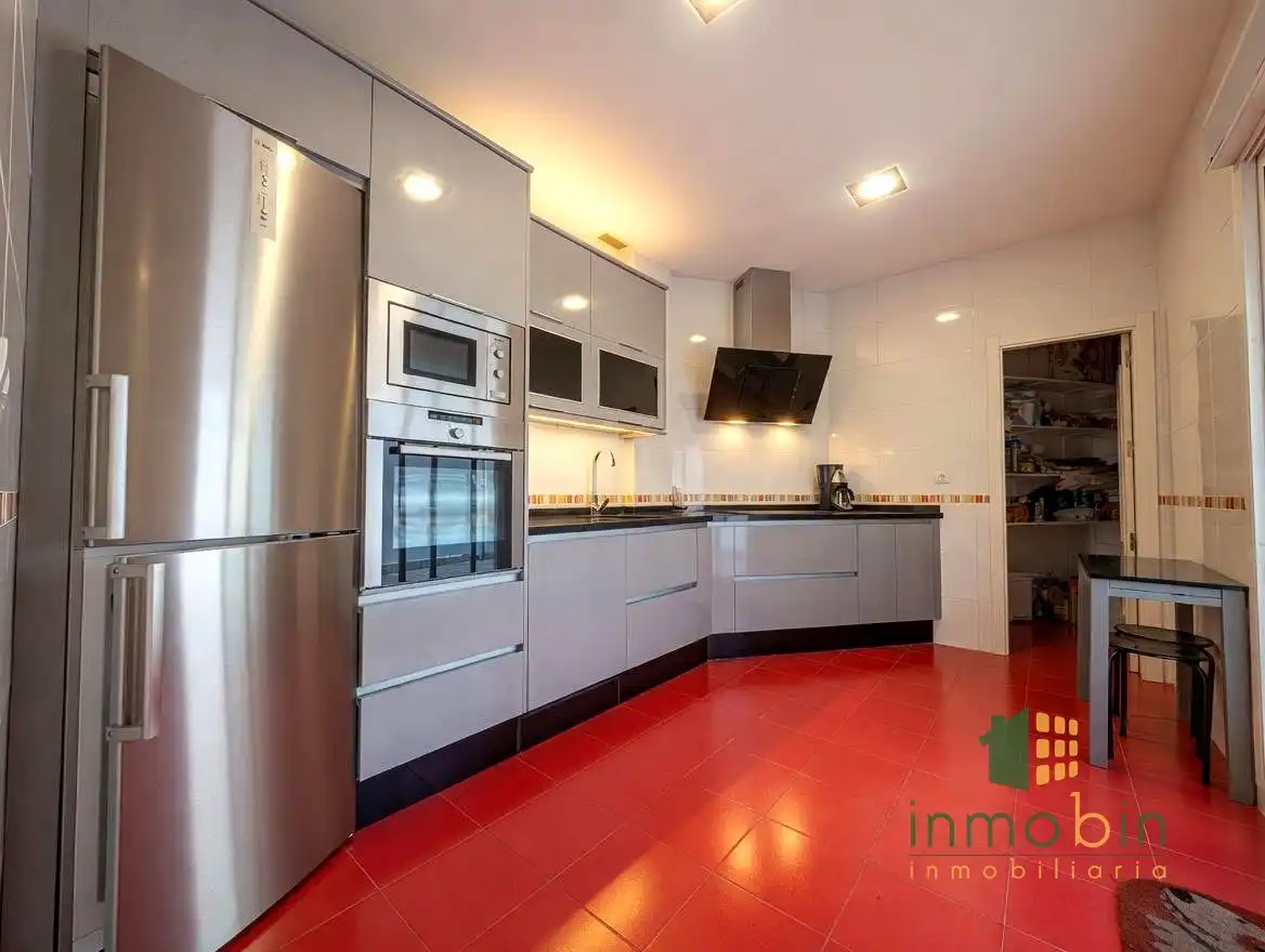 Kitchen of Houses for sale in Don Benito  with Air Conditioner, Heating and Terrace