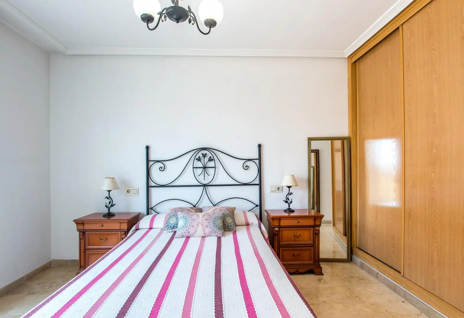 Habitación de Ático en venta en Murcia con Aire acondicionado, Terraza y Trastero