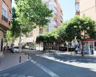 Vista exterior de Pis en venda en Ciudad Real Capital amb Terrassa