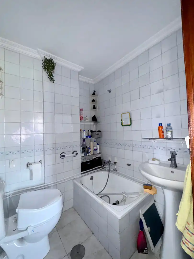 Baño de Piso en venta en Cáceres con Aire acondicionado, Terraza y Amueblado