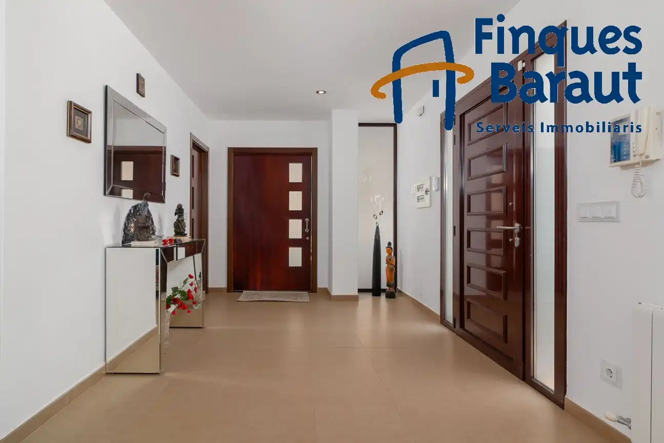 Houses for sale in Pau  with Air Conditioner, Heating and Private garden
