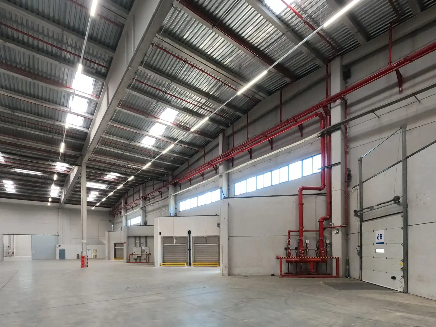 Industrial building with lift to rent in Avenida del Río Henares 78, imagen 8