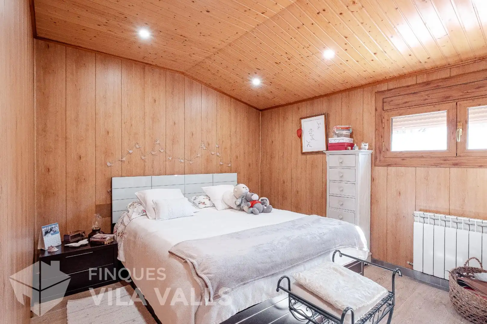 Dormitori de Casa o xalet en venda en Sant Quirze Safaja amb Jardí privat, Parquet i Terrassa