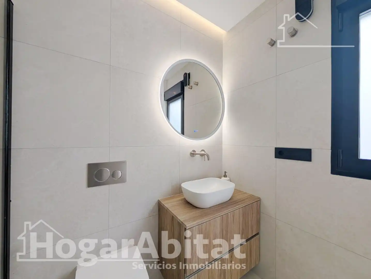 Bany de Pis en venda en Alicante / Alacant amb Aire condicionat, Calefacció i Moblat