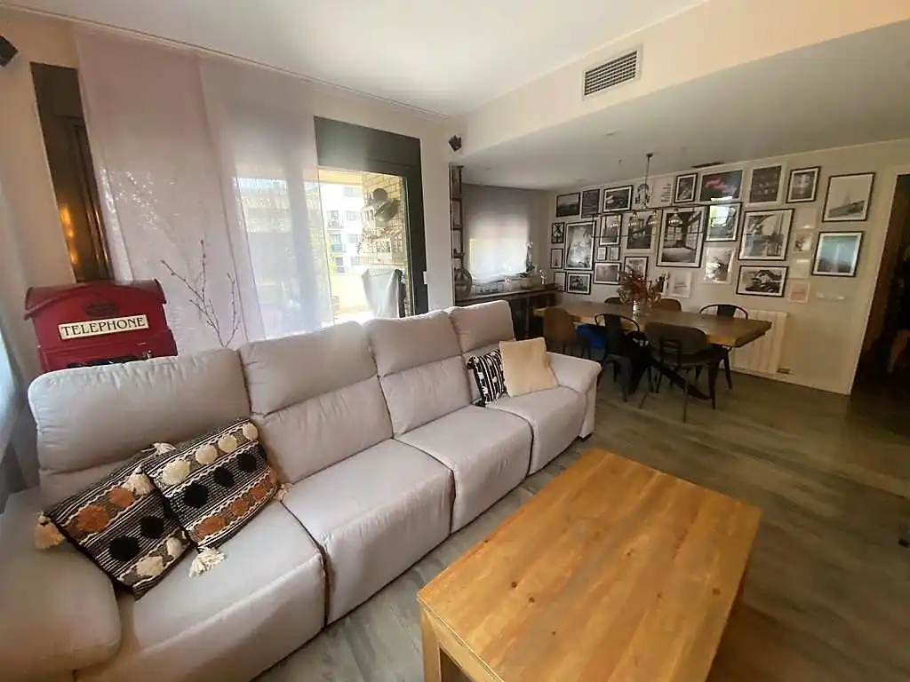Sala d'estar de Pis en venda en Sabadell amb Aire condicionat, Calefacció i Jardí privat