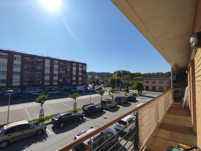 Vista exterior de Pis en venda en Flaçà amb Calefacció i Balcó