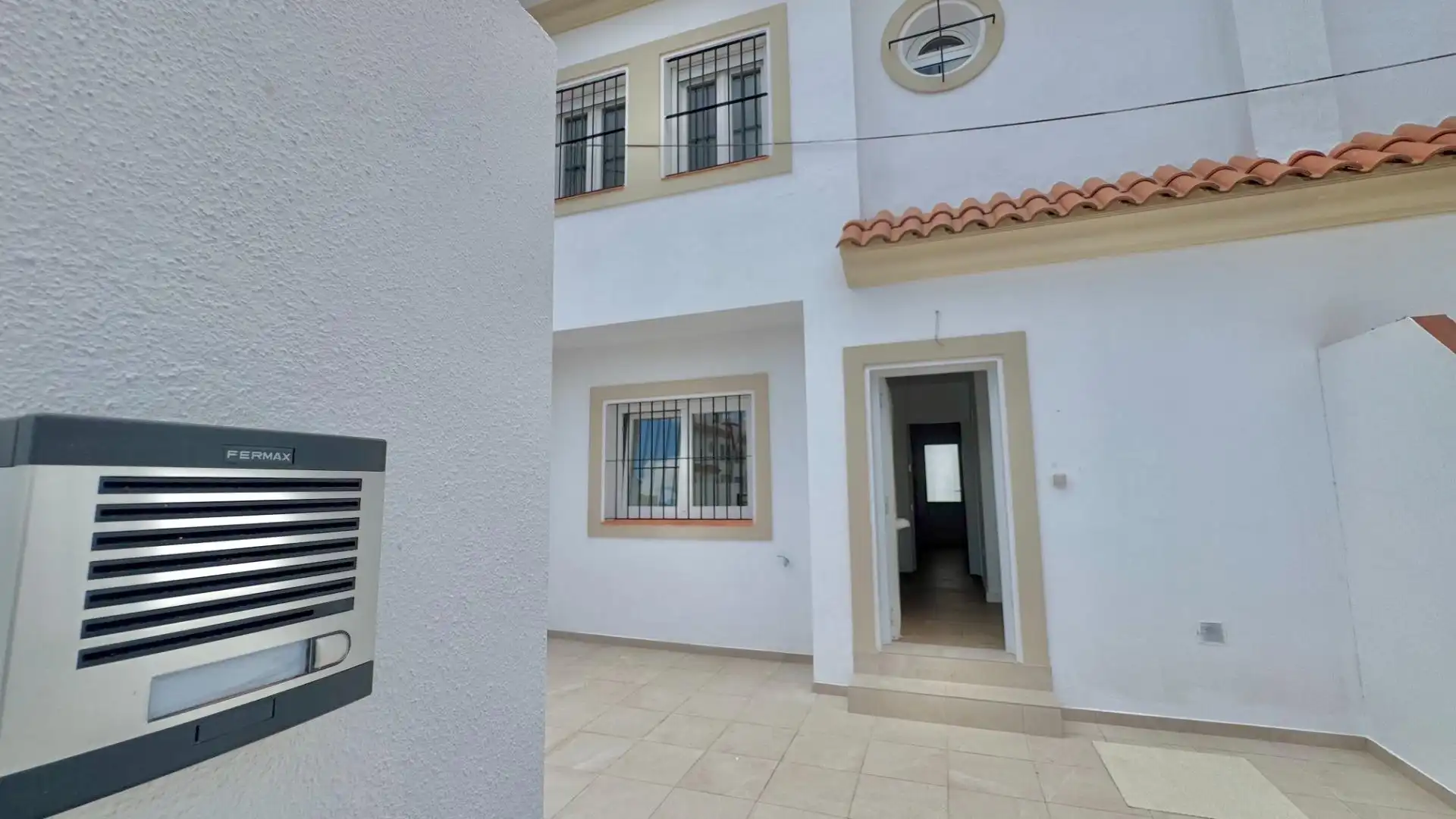 Vista exterior de Casa adosada en venta en Campillos con Jardín privado y Terraza