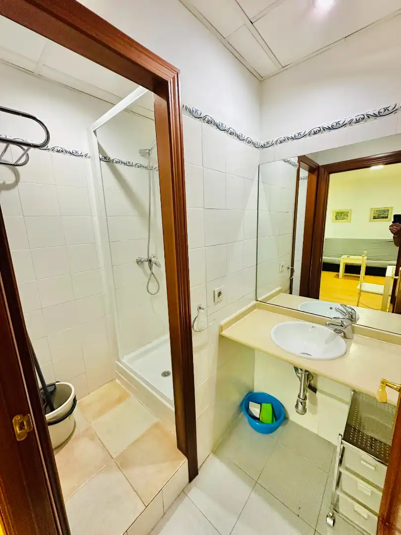 Bany de Estudi de lloguer en Granada amb Aire condicionat, Calefacció i Parquet