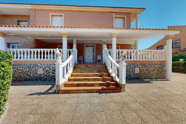 Casa-chalet en Venta en Calle poligono Y, 87 en Alumbres - Escombreras