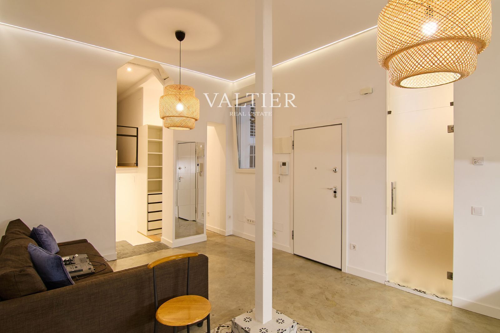 Flat for rent in  Madrid Capital  with Furnished