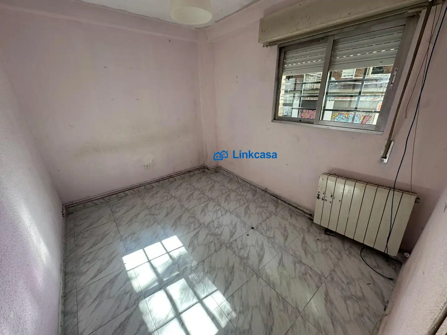 Flat for sale in Madrid  with Air Conditioner, Heating and Balcony