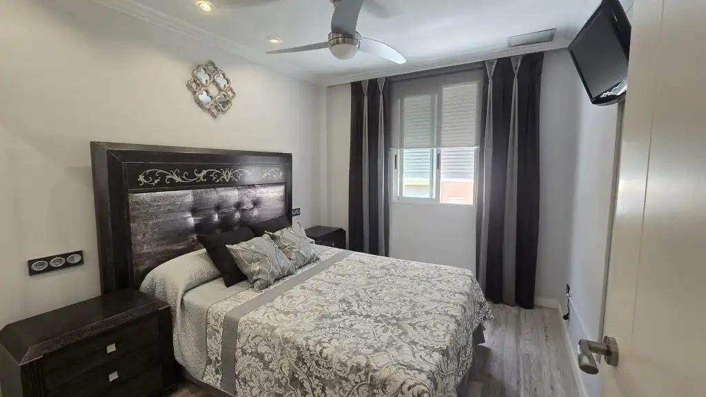 Schlafzimmer von Wohnung zum Verkauf in Valencia mit Klimaanlage, Möbliert und Ofen