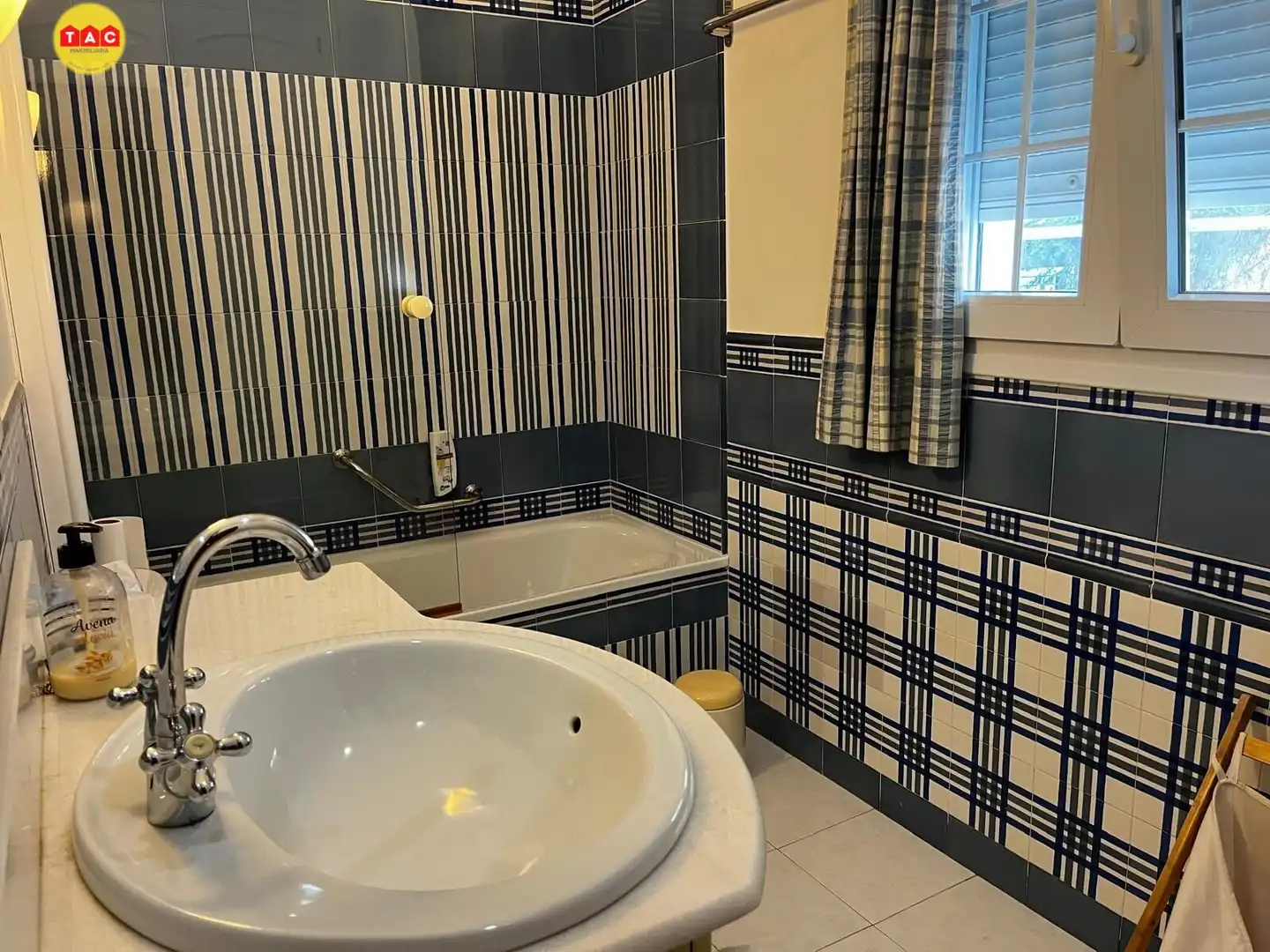 Baño de Casa o chalet en venta en Lepe con Aire acondicionado, Calefacción y Jardín privado