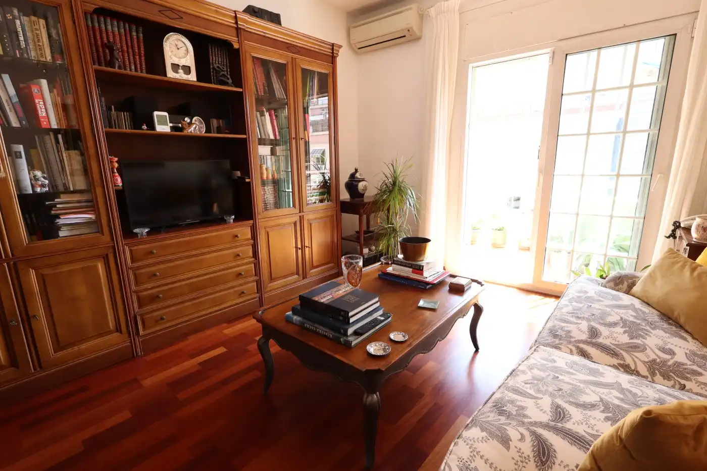 Sala de estar de Piso en venta en Barcelona con Calefacción y Balcón
