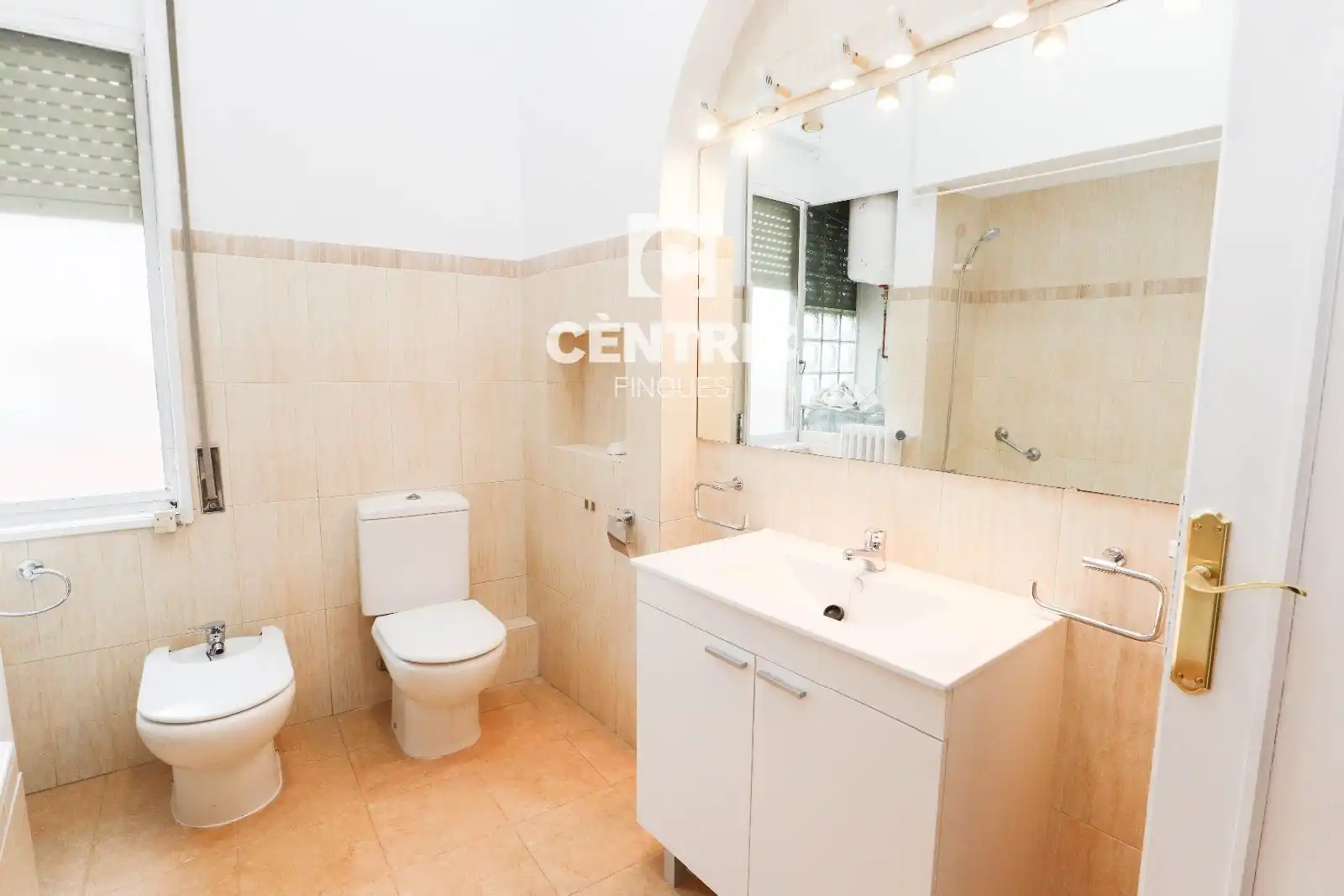 Bathroom of Flat for rent in Terrassa  with Heating and Terrace