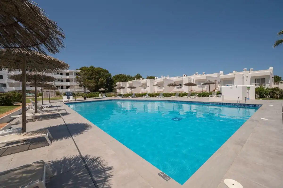 Piscina de Piso en venta en Sant Josep de sa Talaia con Aire acondicionado, Calefacción y Jardín privado