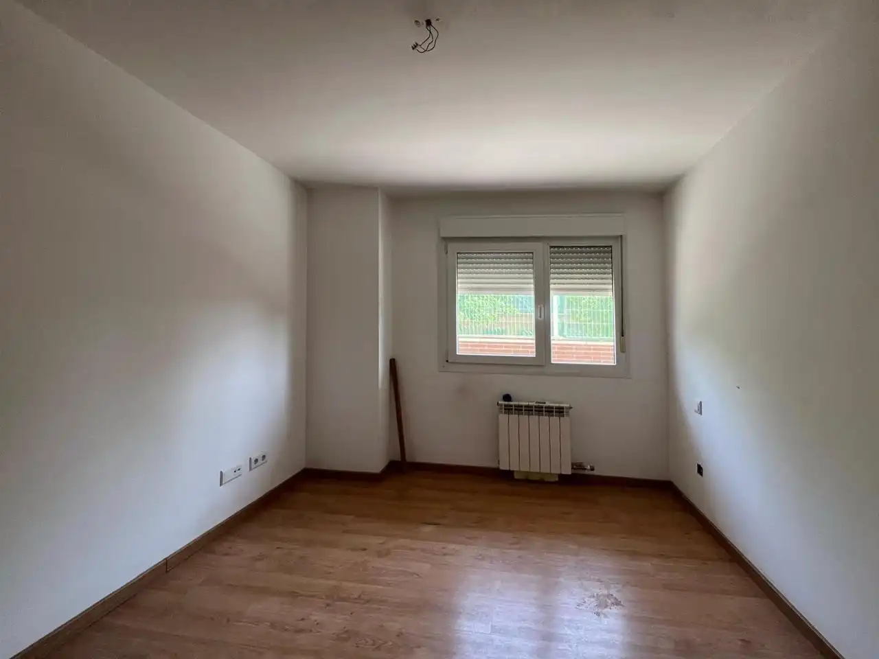 Habitación de Planta baja en venta en Alagón con Terraza y Amueblado