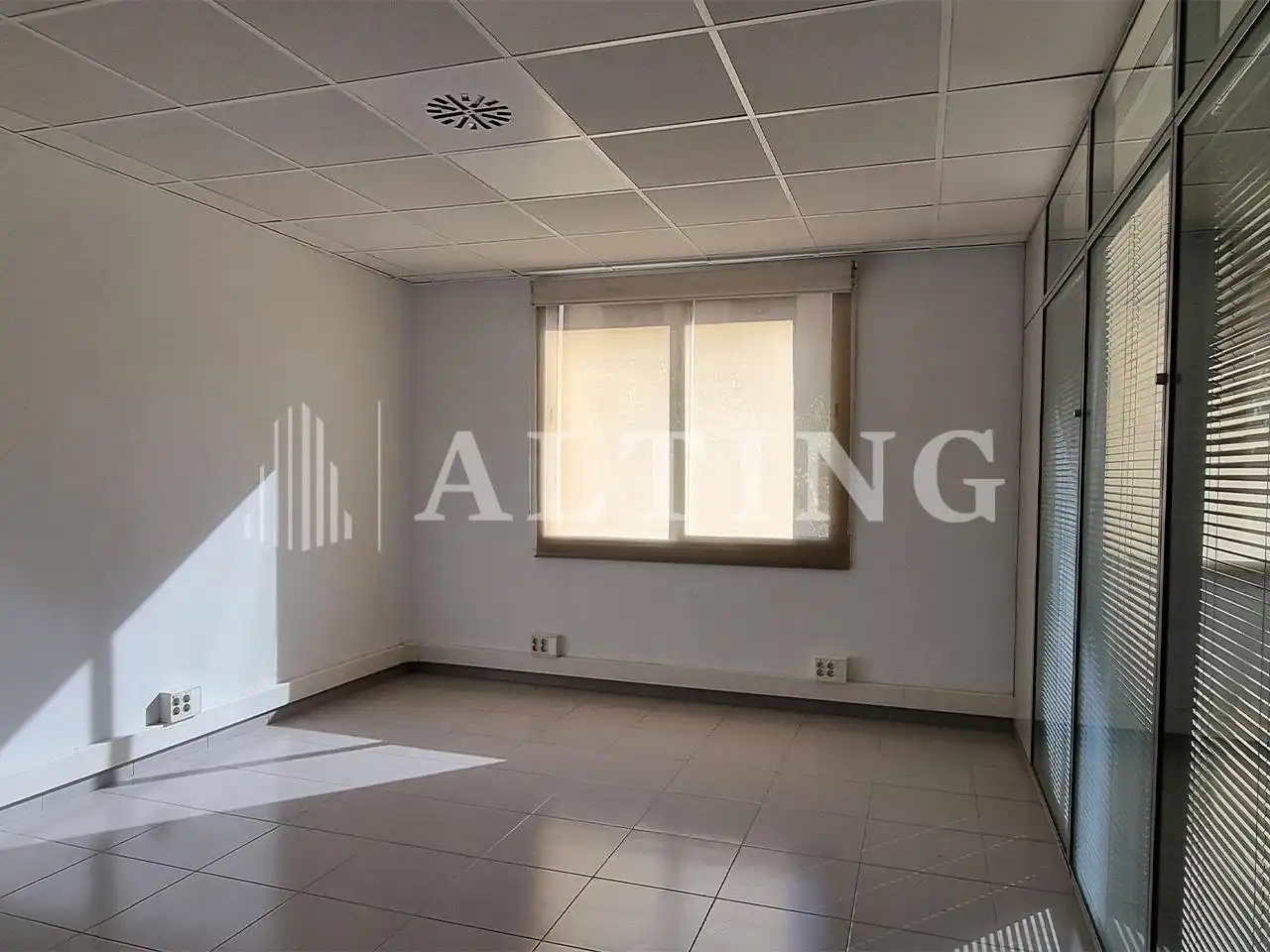 Office space with lift to rent in Entença, imagen 12