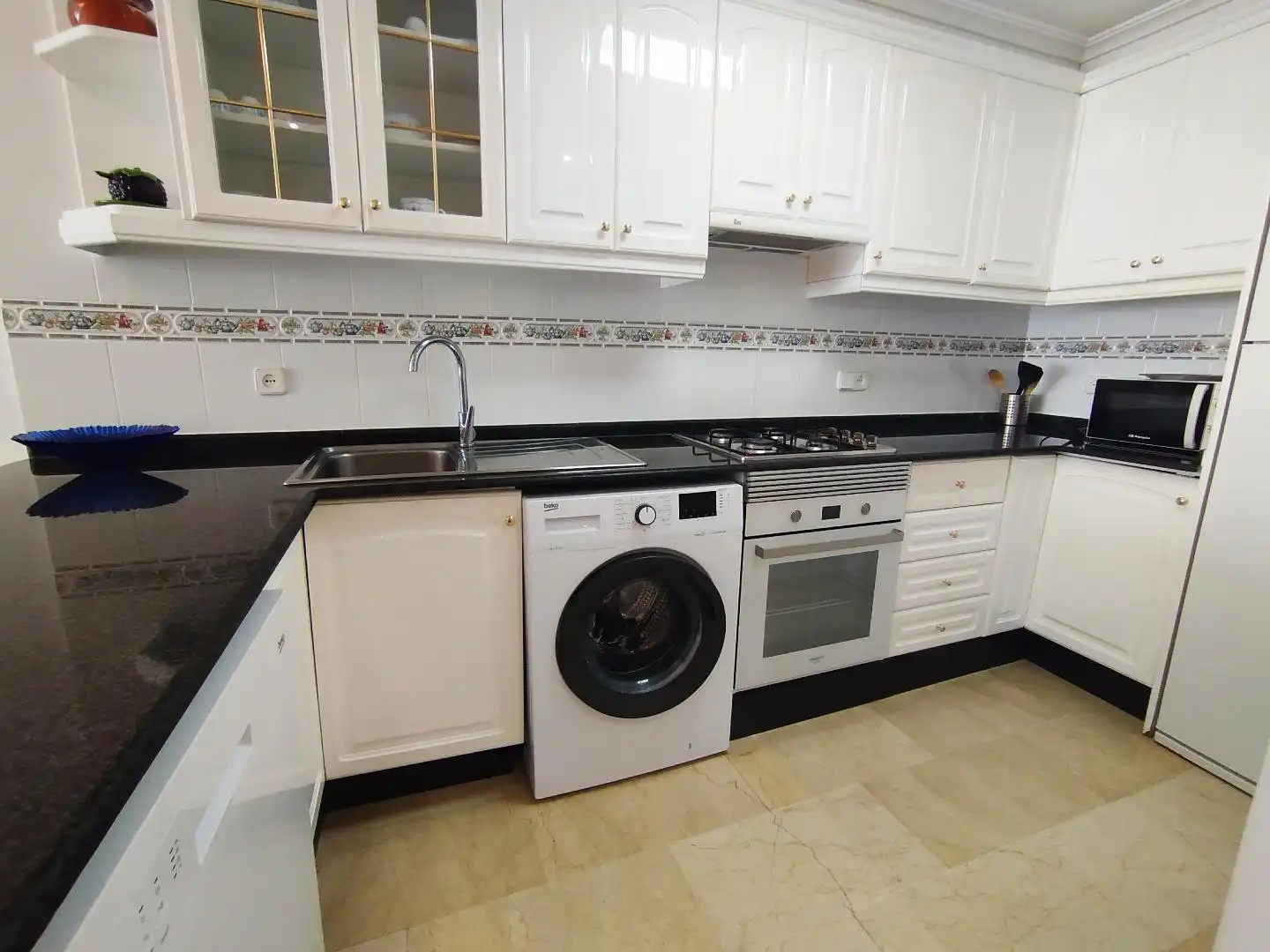 Cocina de Apartamento de alquiler en El Puig de Santa Maria con Terraza, Piscina y Amueblado