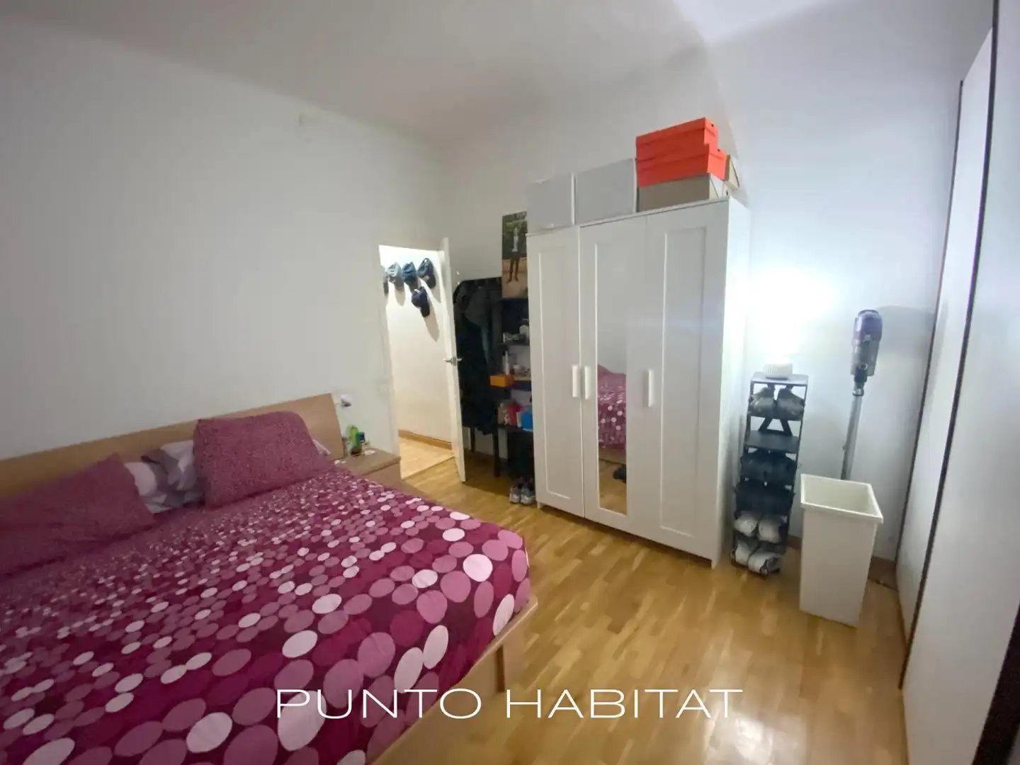 Schlafzimmer von Wohnung zum Verkauf in Barcelona mit Klimaanlage, Parkett und Terrasse