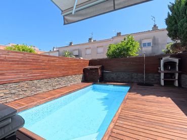 Casa bifamiliare con balcone in vendita a Passatge Anxeneta