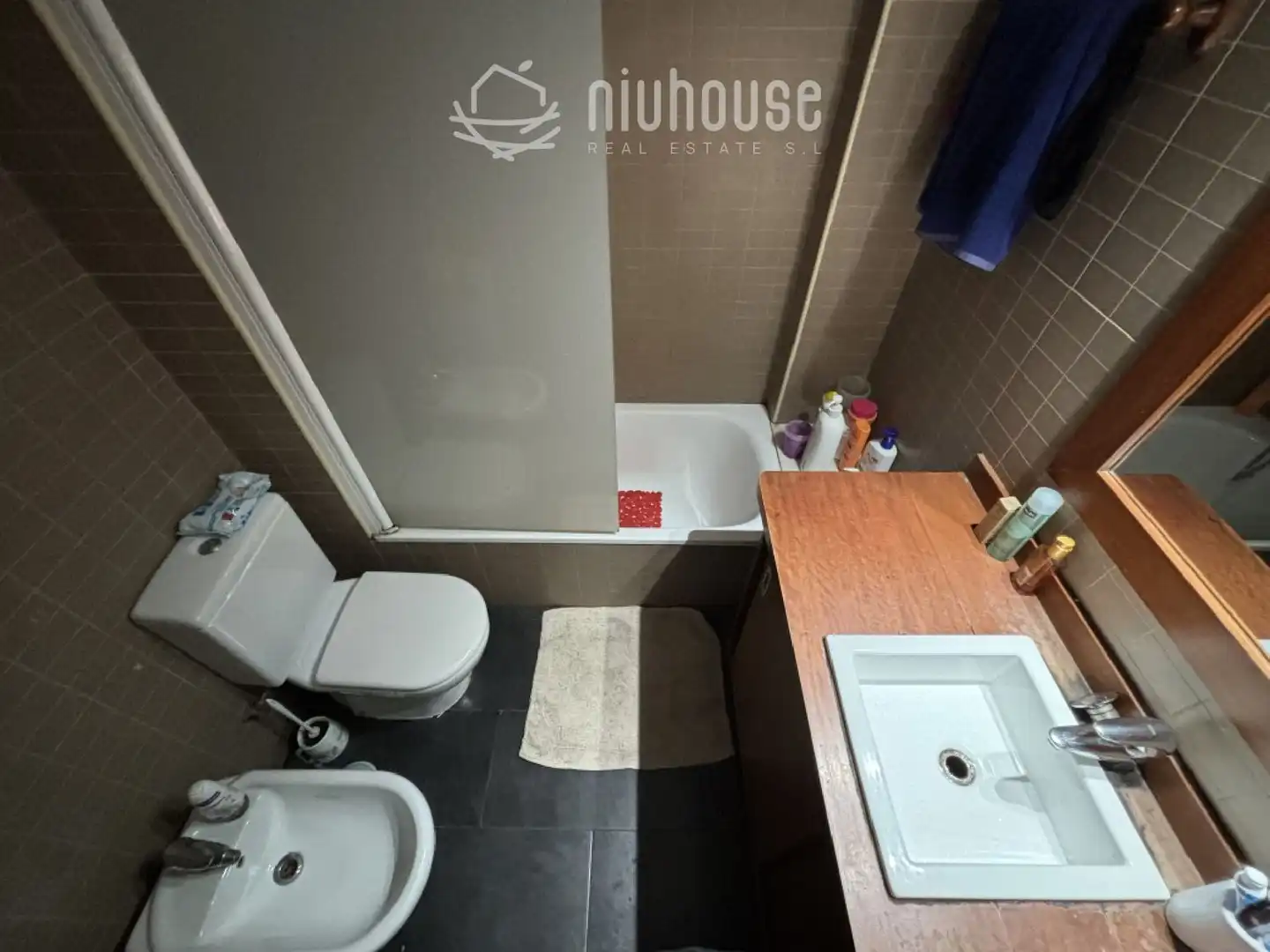 Bathroom of Flat for sale in Puigcerdà  with Private garden, Storage room and Community pool