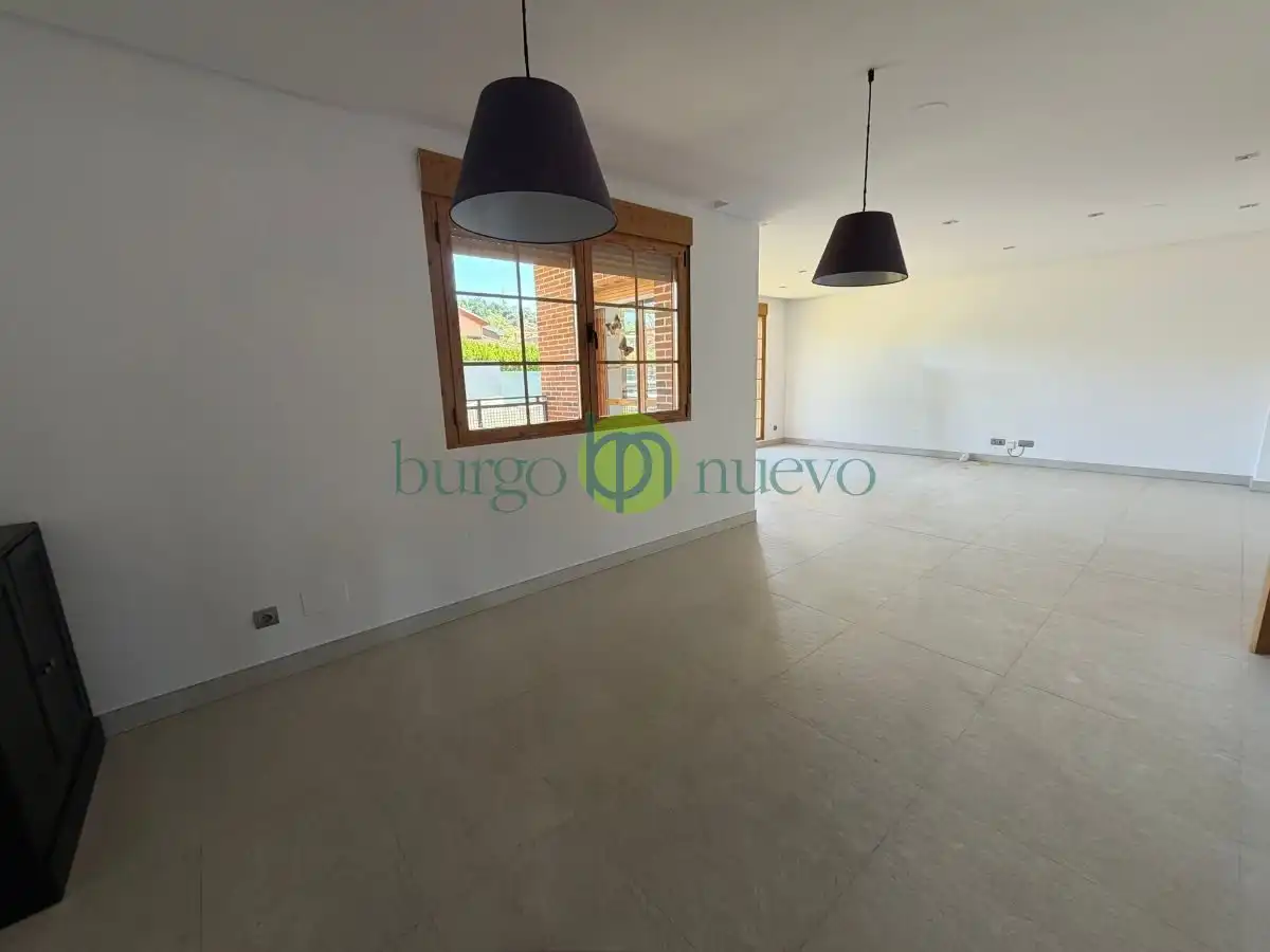 Villa mit Terrasse zur Miete in Calle Monte San Isidro, imagen 2