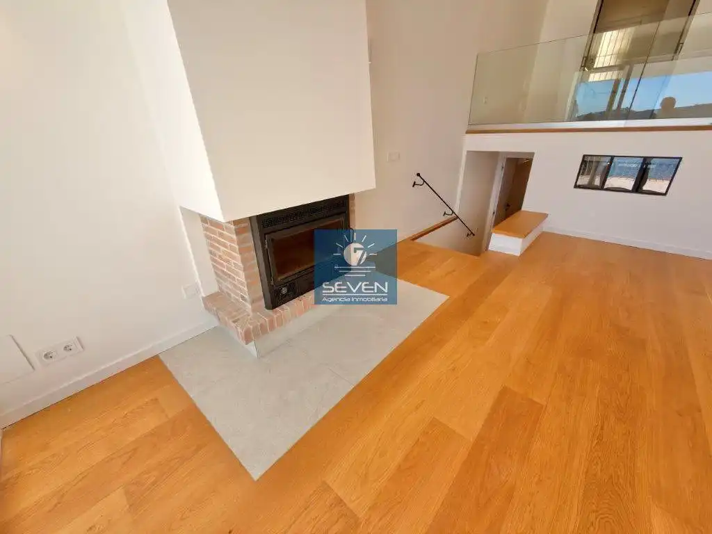Sala de estar de Casa adosada en venta en Almuñécar con Aire acondicionado y Terraza