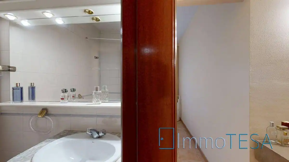 Baño de Piso en venta en Barberà del Vallès con Calefacción, Trastero y Balcón