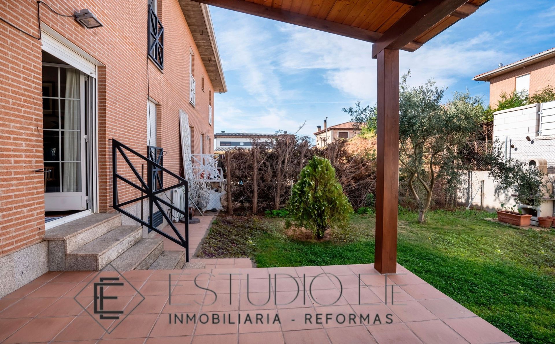 Exterior view of House or chalet for sale in Aldeatejada  with Heating, Private garden and Parquet flooring