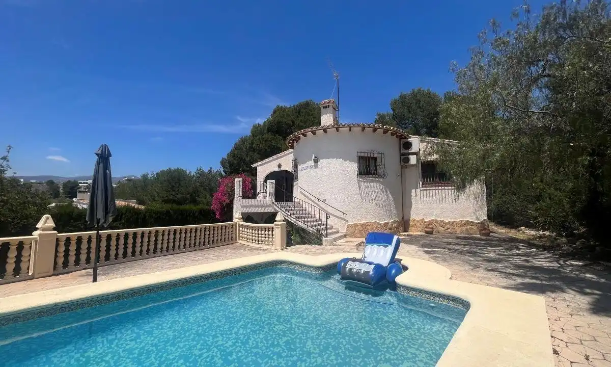 Casa con piscina in vendita a La Empedrola