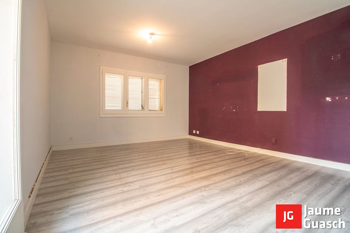 Sala d'estar de Pis en venda en Torredembarra amb Parquet i Balcó